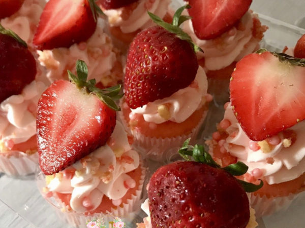 1 Dozen Mini Strawberry Crunch Cupcakes